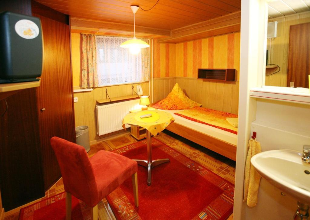 Hotel-Pension Klaer Speyer Oda fotoğraf