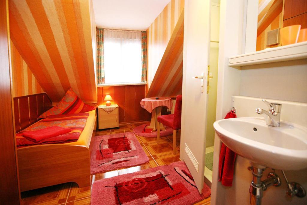 Hotel-Pension Klaer Speyer Oda fotoğraf